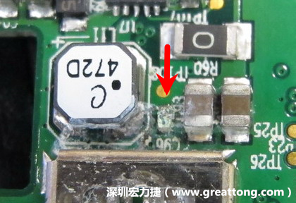 電路板疑似腐蝕氧化，懷疑電流異常過熱造成